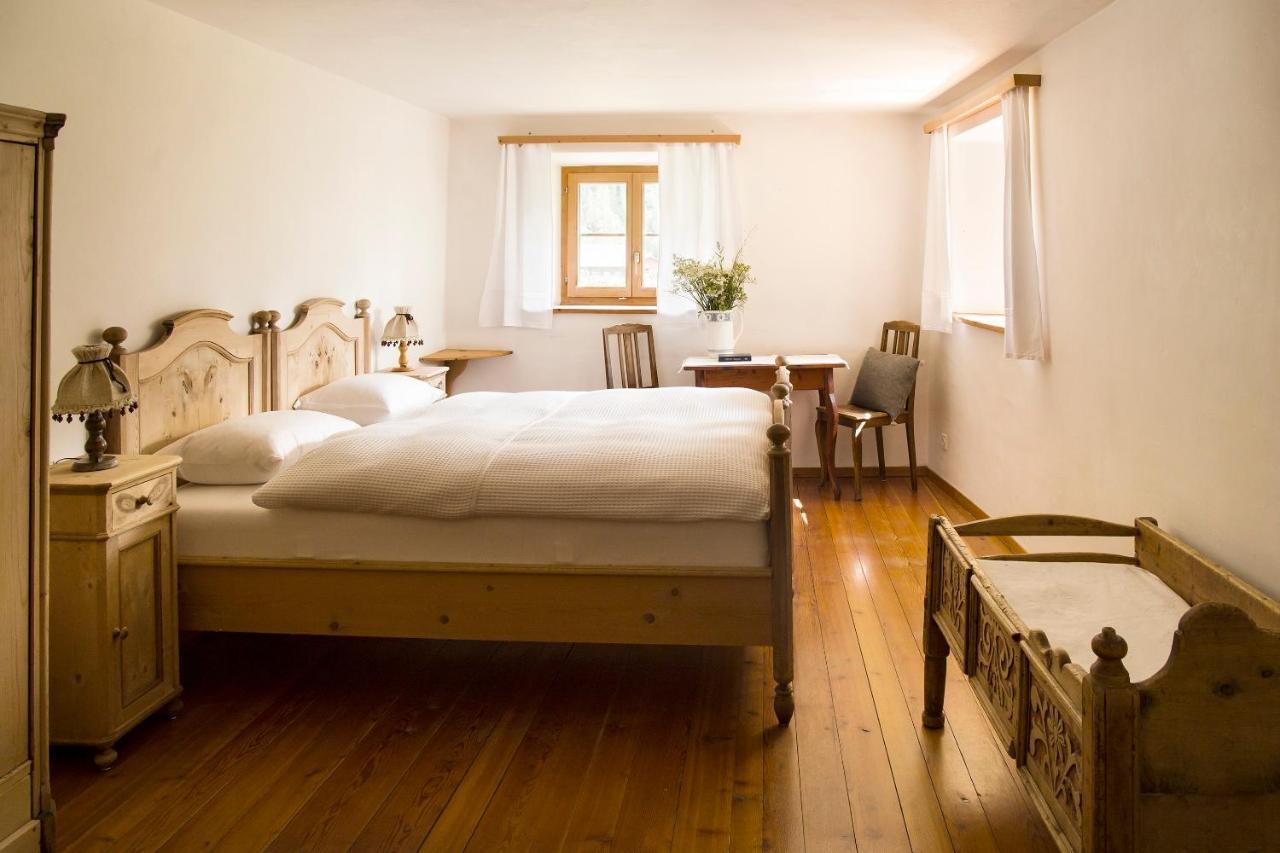 Hotel Chasa Chalavaina Müstair Zimmer foto