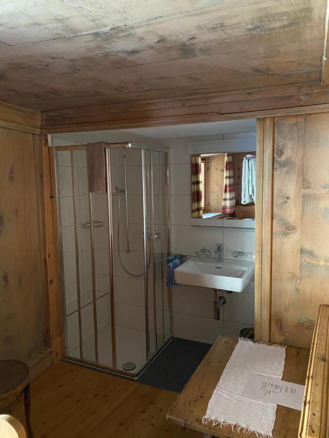 Hotel Chasa Chalavaina Müstair Zimmer foto