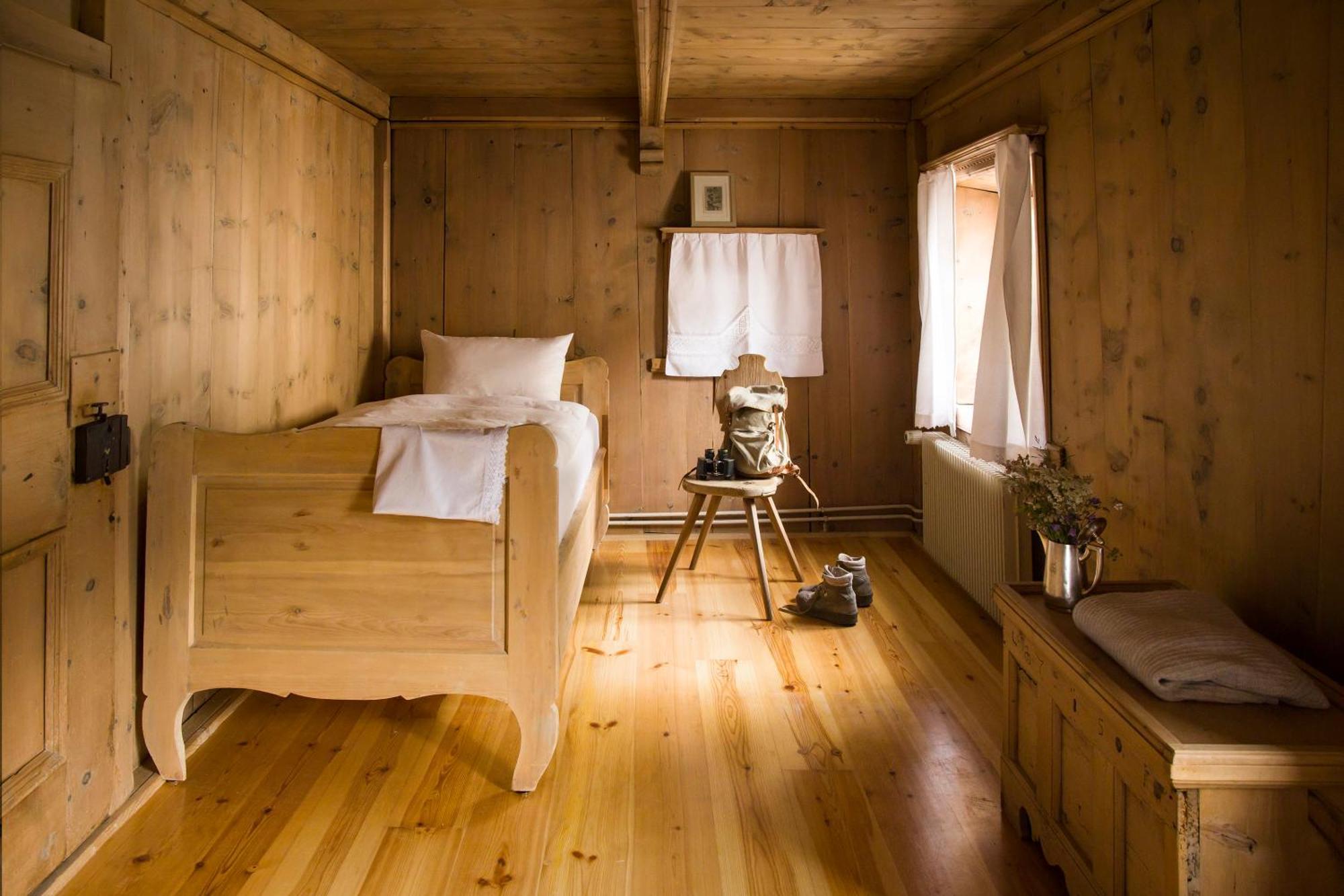 Hotel Chasa Chalavaina Müstair Zimmer foto