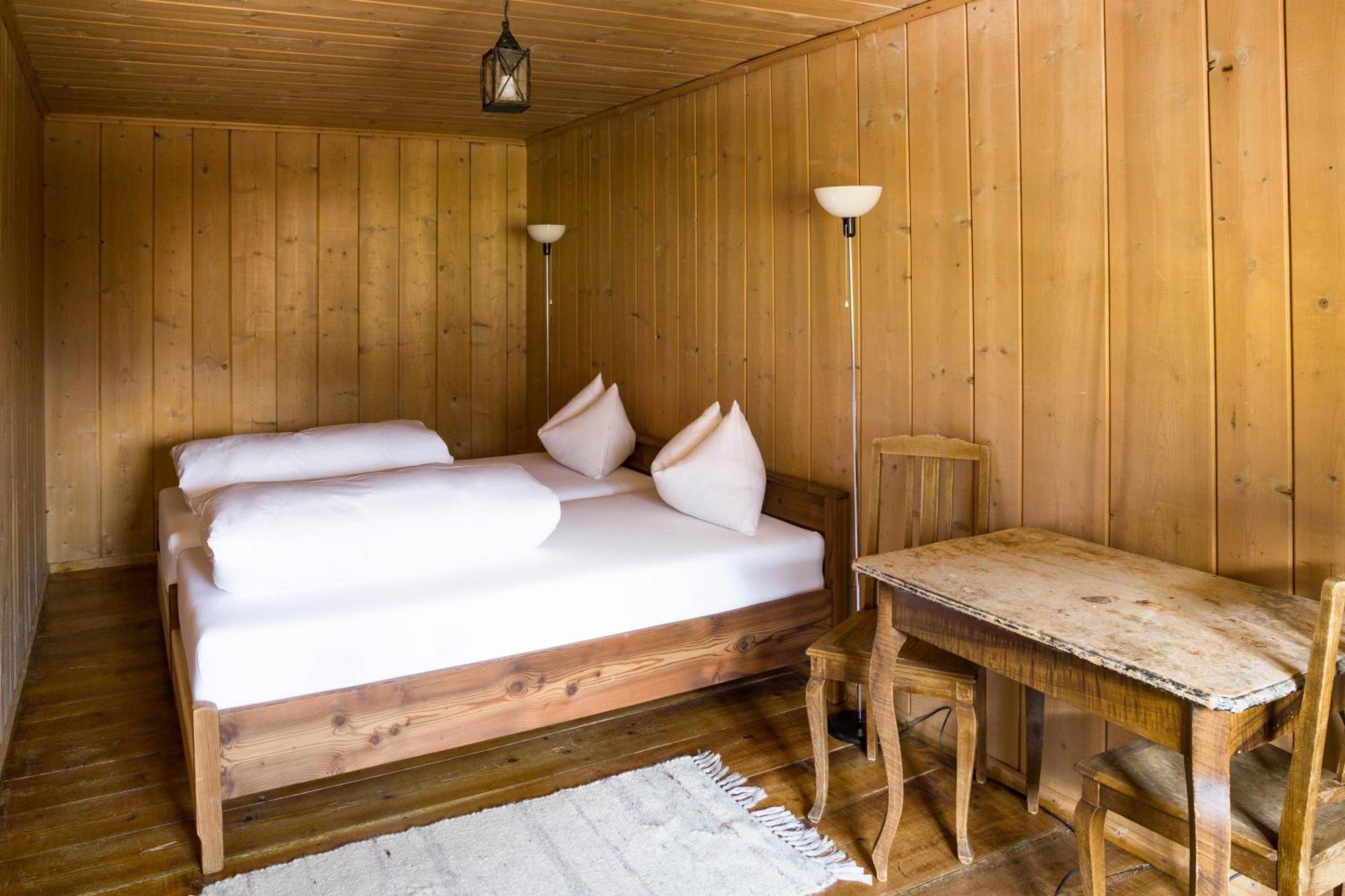 Hotel Chasa Chalavaina Müstair Zimmer foto