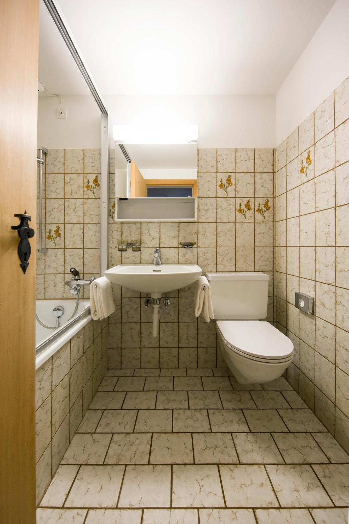 Hotel Chasa Chalavaina Müstair Zimmer foto